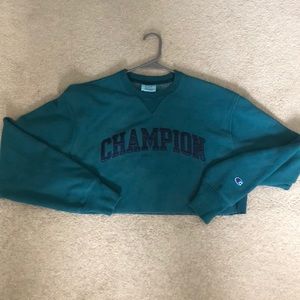 Cropped Champion Sweatshirt